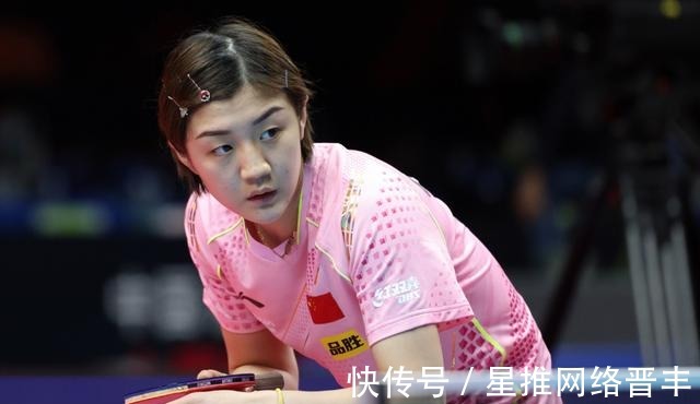 手侧翼的护 手侧翼的护