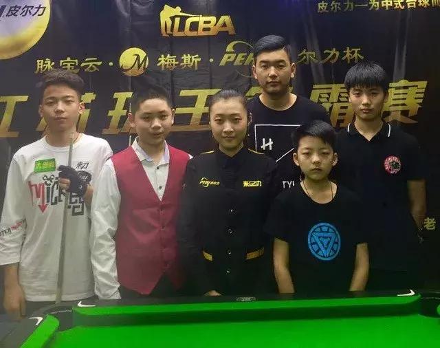 在先锋与小 在先锋与小