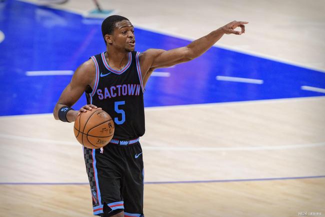 1在中场形 1在中场形